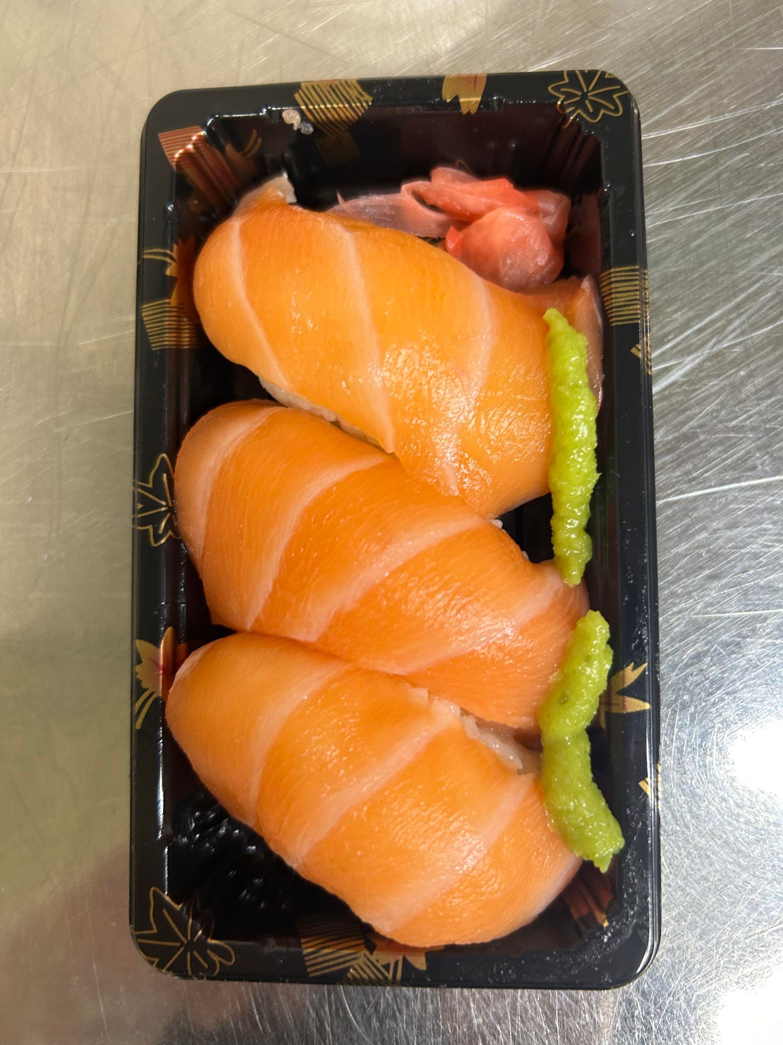 Salmon Sushi 3pcs